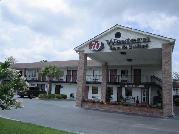 Western Inn & Suites image 1